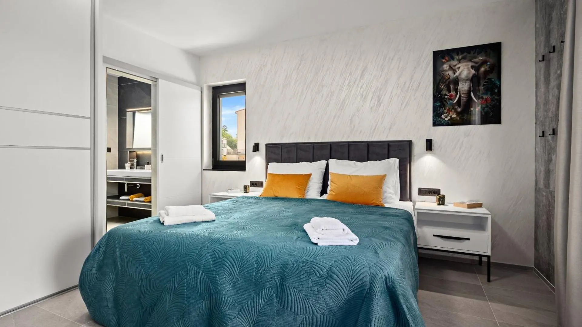 Polaris & Antares Villas 0*, Pula