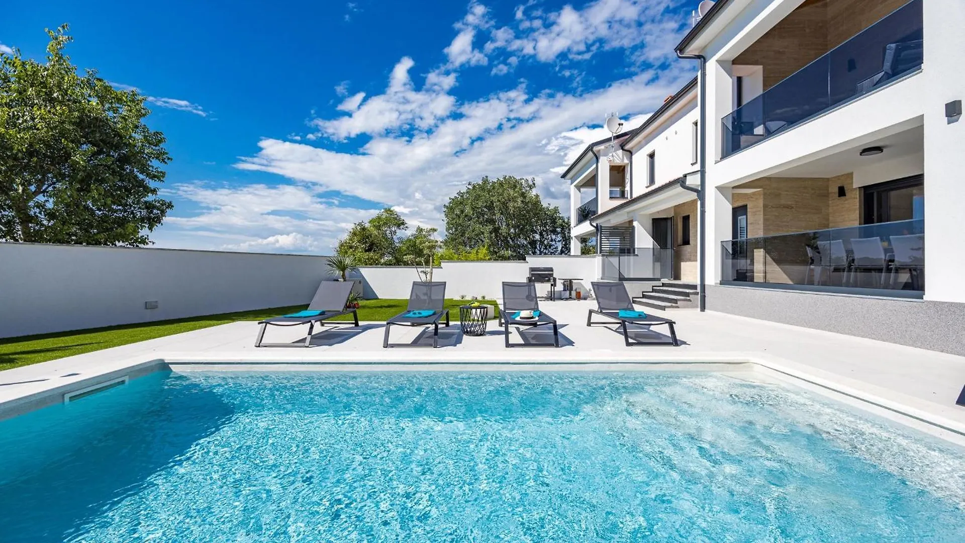 Polaris & Antares Villas
