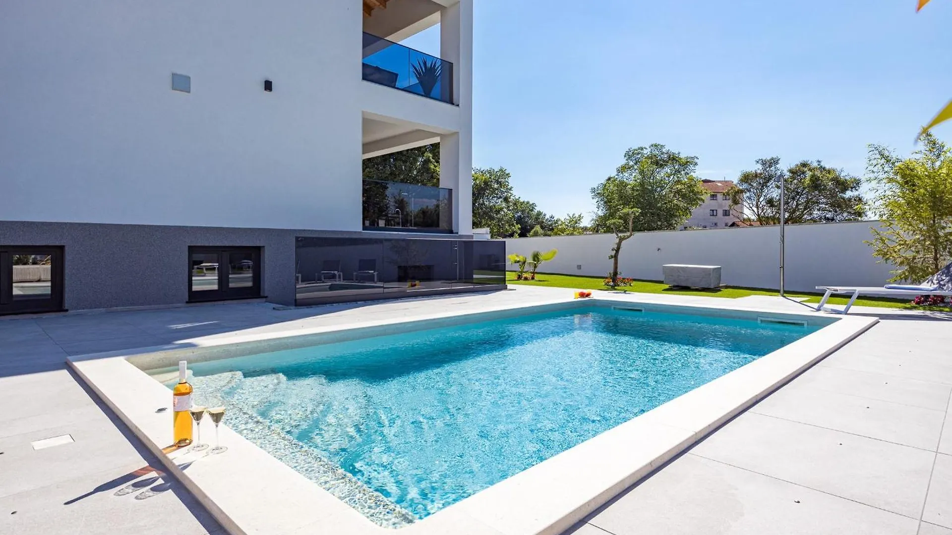 Polaris & Antares Villas 普拉